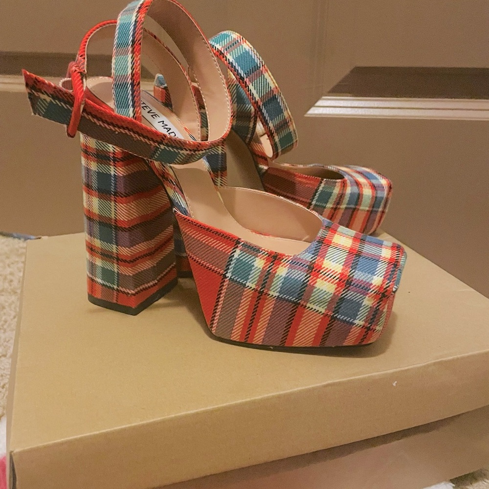 STEVE MADDEN x Monica multi